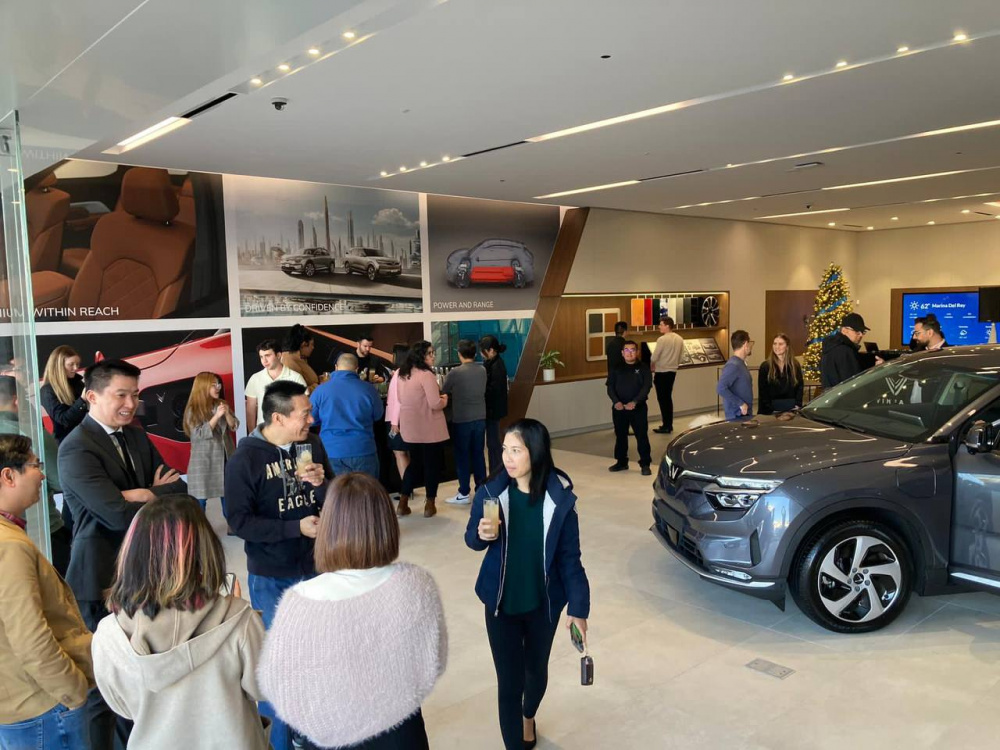 Bên trong showroom mới của VinFast tại Mỹ