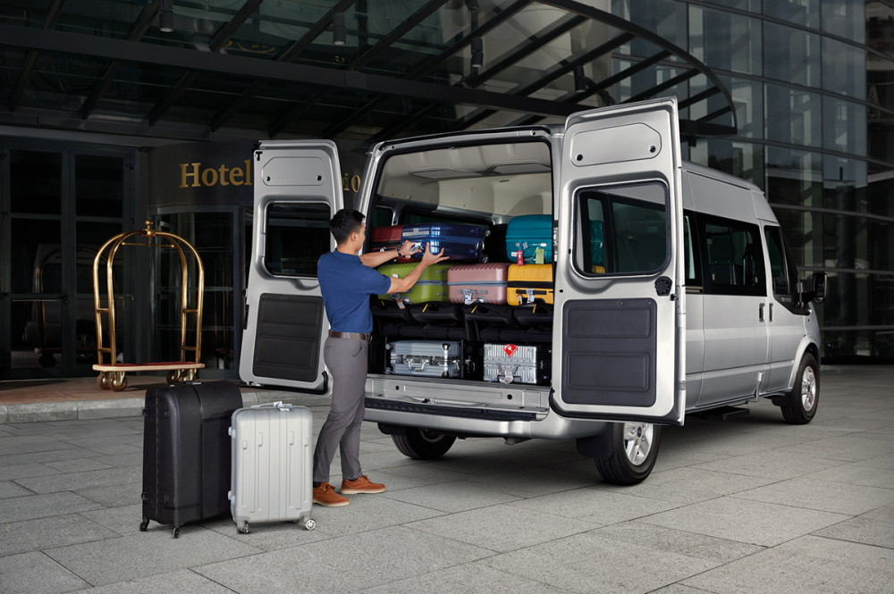 Ford Transit tiếp tục là đối tác tin cậy của các Cwincom hiện đang mở trong phân khúc xe thương mại 16 chỗ