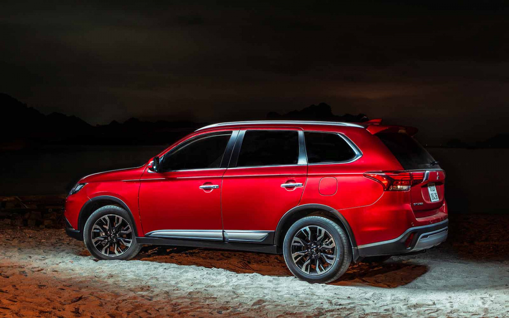 Xe Mitsubishi Outlander