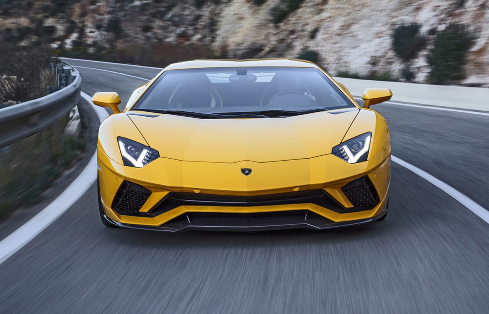 Xe Lamborghini Aventador