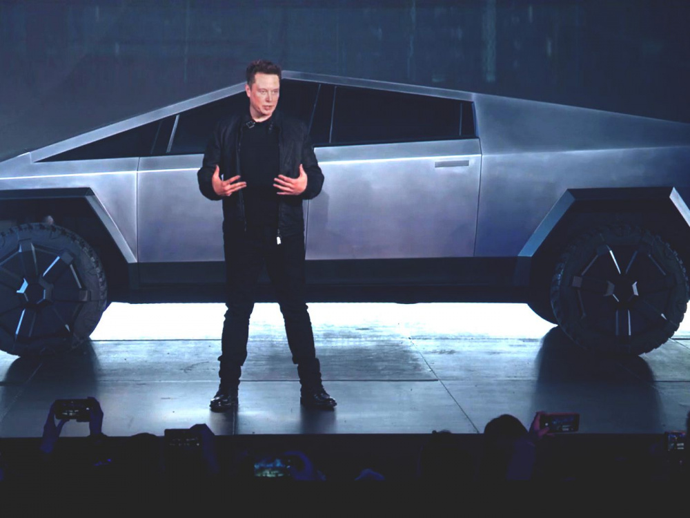CEo Tesla giới thiệu mẫu xe bán tải điện