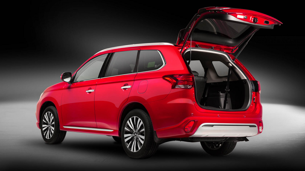 Giá bán Mitsubishi Outlander 2022