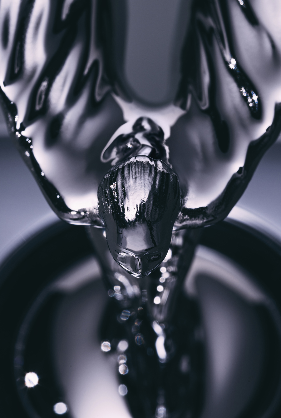 Bức tượng Spirit of Ecstasy mới có chiều cao là 82,73mm