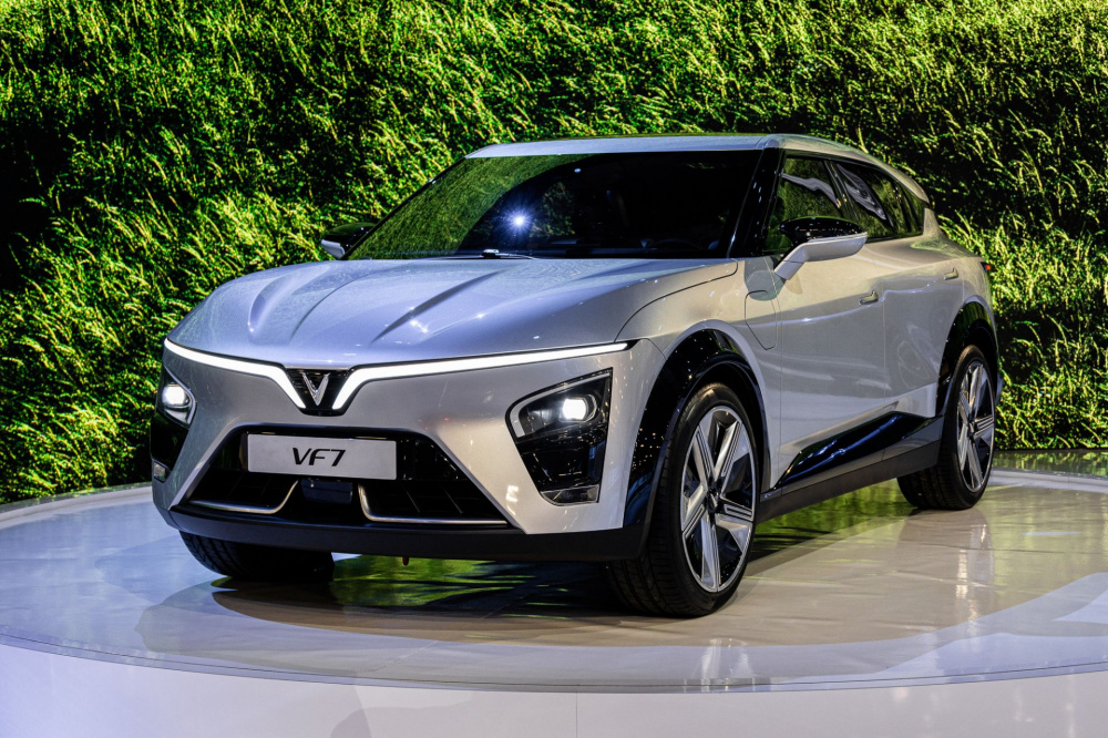 Xe VinFast VF8