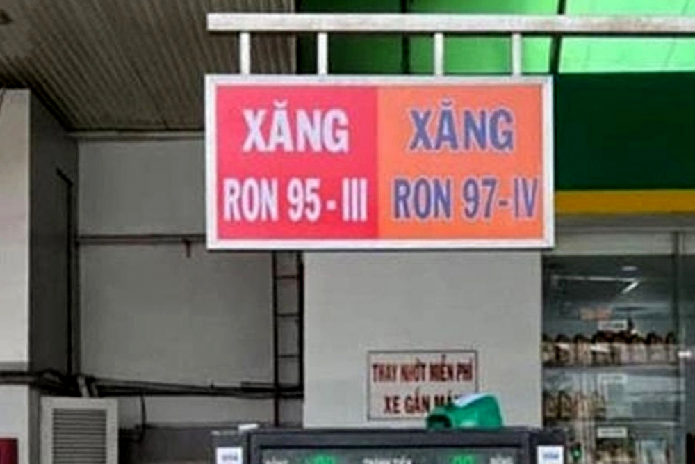 RON 97 vừa xuất hiện tại một số cây xăng ở TP.HCM