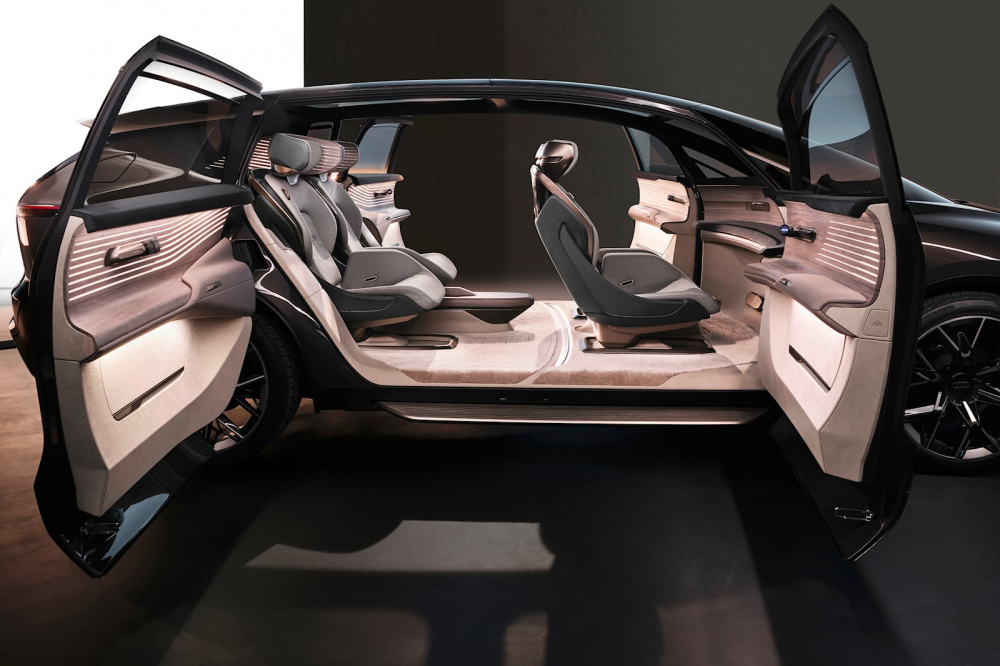 Cabin Audi Urbansphere concept