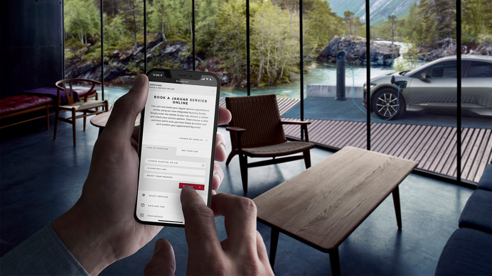 Đặt hẹn dịch vụ trực tuyến – Jaguar Land Rover Online Service Booking (OSB) lần đầu tiên được chính thức triển khai tại Jaguar Land Rover Việt Nam