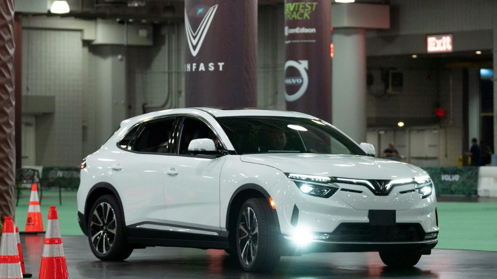 Xe VinFast VF 8