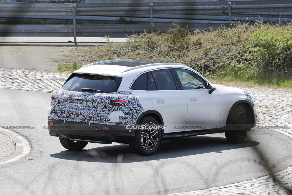 Thiết kế đuôi xe Mercedes-Benz GLC 2023