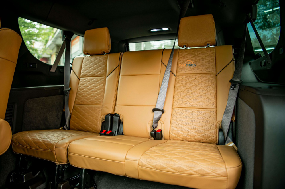 Hàng ghế thứ 3 của xe Cadillac Escalade 2022 phiên bản Premium Luxury 