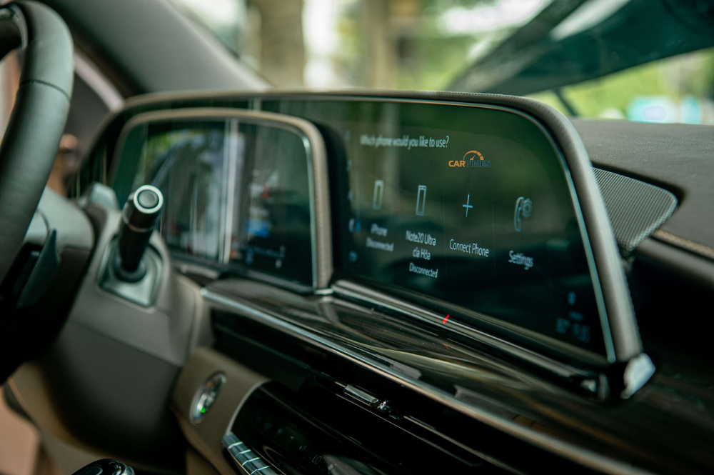 Cụm màn hình cỡ lớn trên xe Cadillac Escalade 2022 phiên bản Premium Luxury 