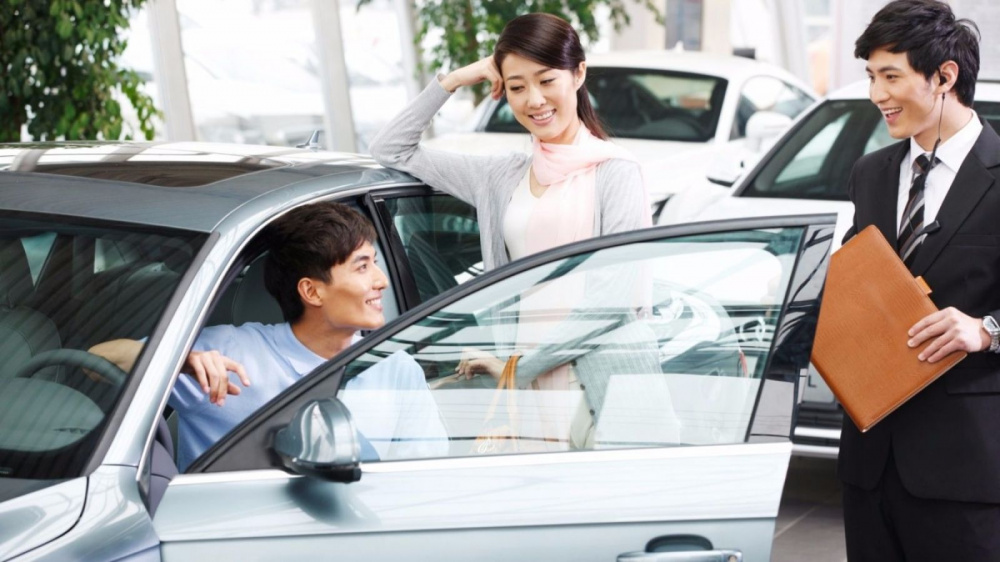 Mua xe bia kèm lạc