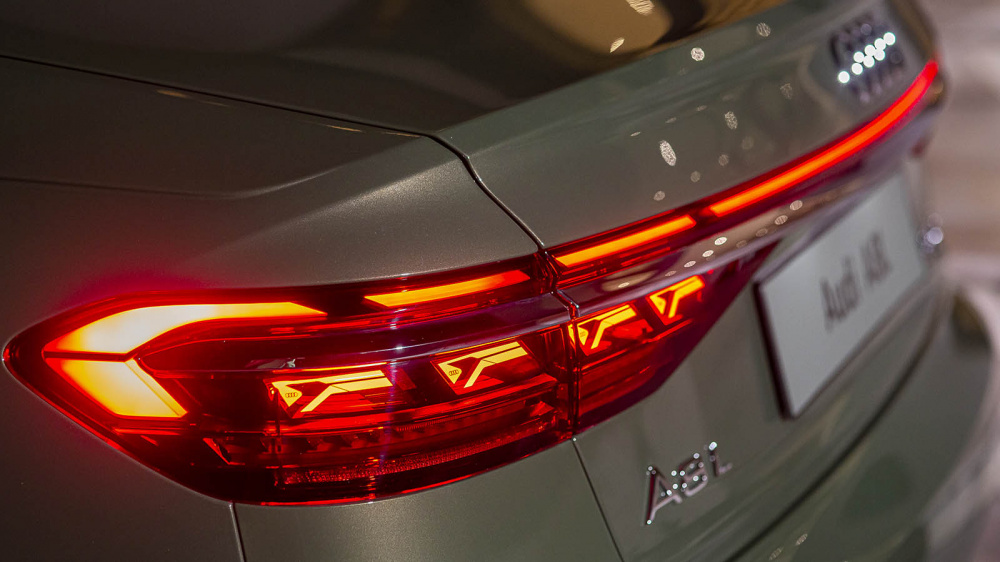 Đuôi xe AudiA8L