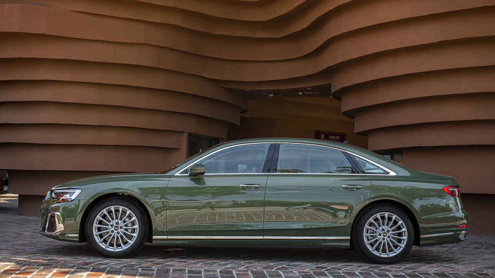 Thân xe Audi A8L