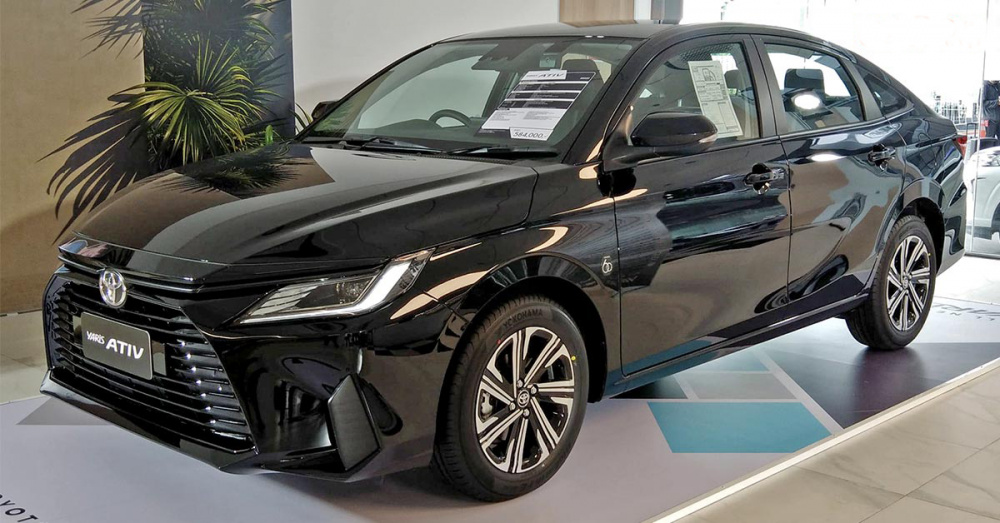 Cận cảnh Toyota Vios 2023 thế hệ thứ 4 tại đại lý