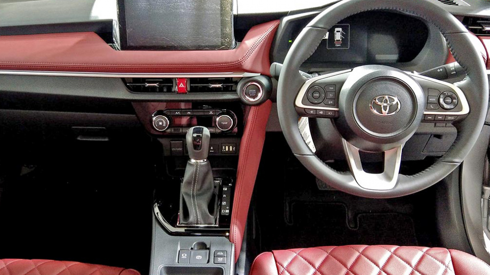 Cận cảnh Toyota Vios 2023 thế hệ thứ 4 tại đại lý