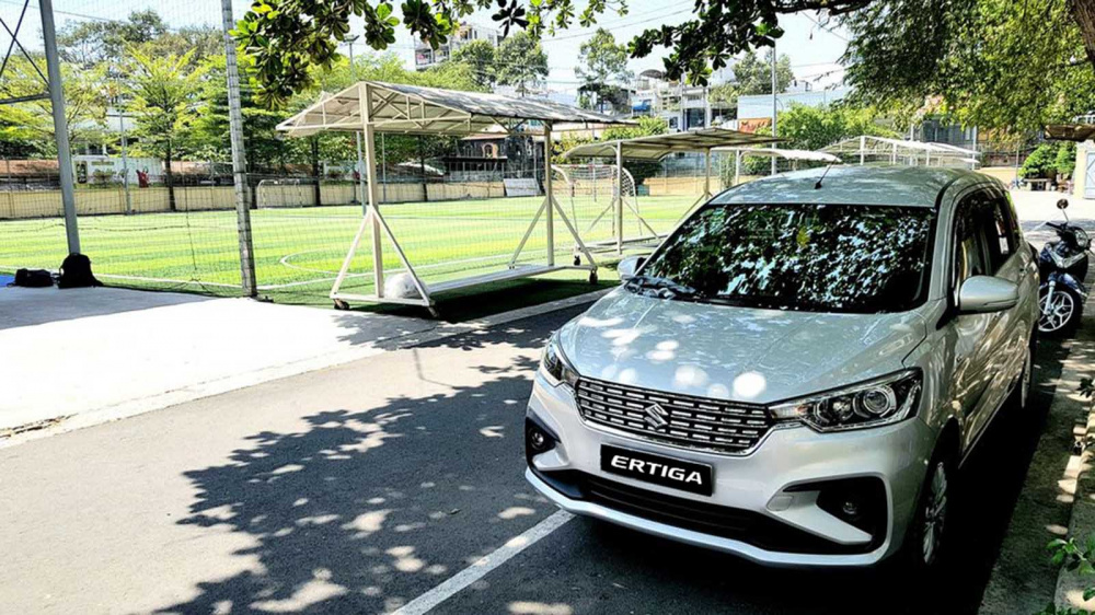 Ertiga với lợi thế nhỏ gọn bên ngoài, rộng rãi bên trong, là dòng xe đa dụng cỡ nhỏ phù hợp với mục đích sử dụng cho công việc và gia đình