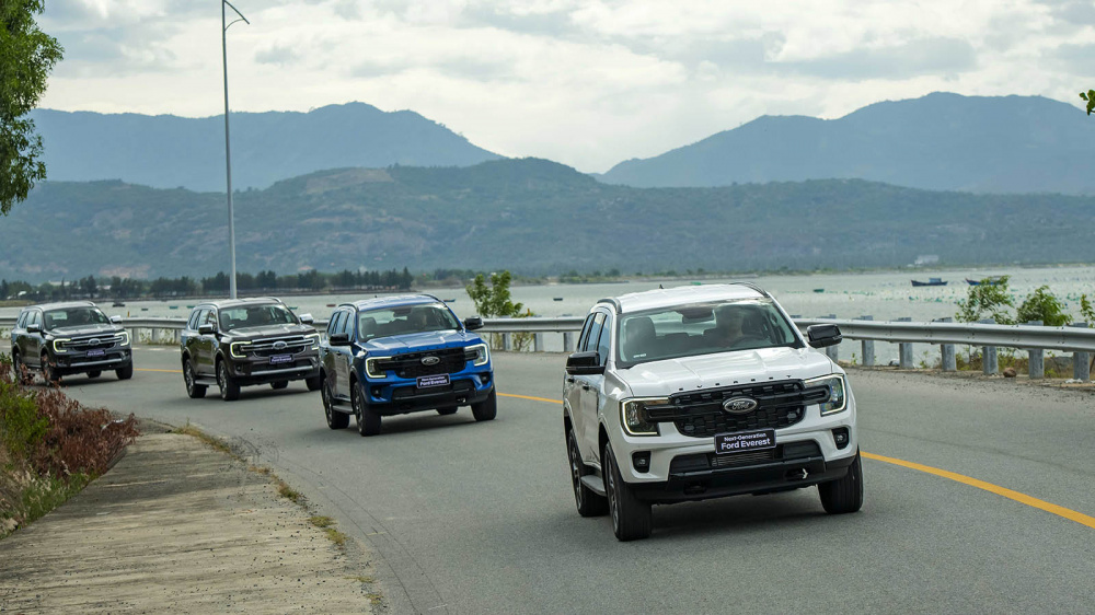 Hành trình lái thử Ford Everest