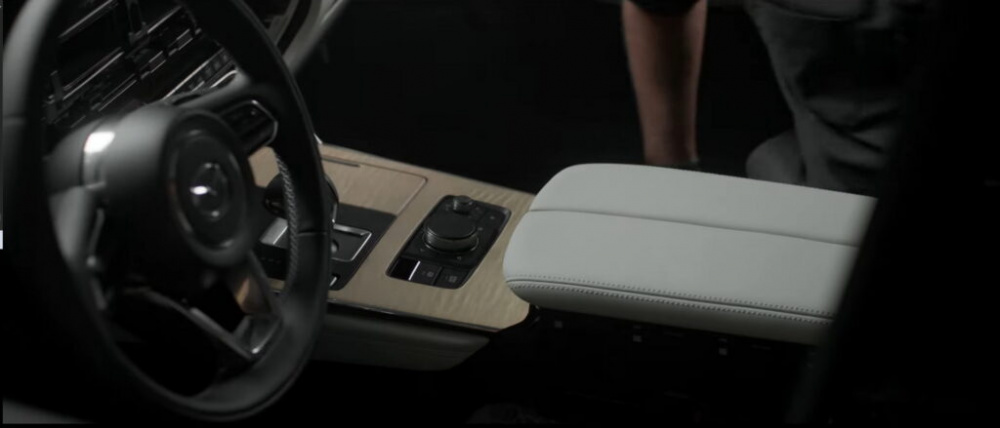 Hé lộ cabin Mazda CX-90