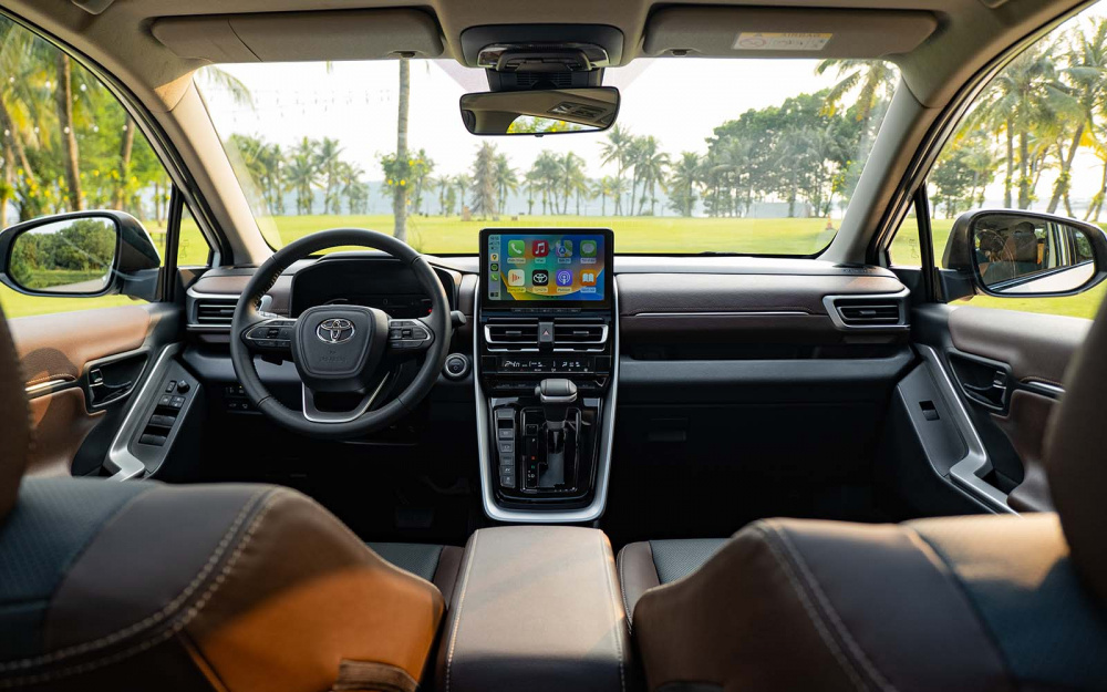 Nội thất Toyota Innova Cross