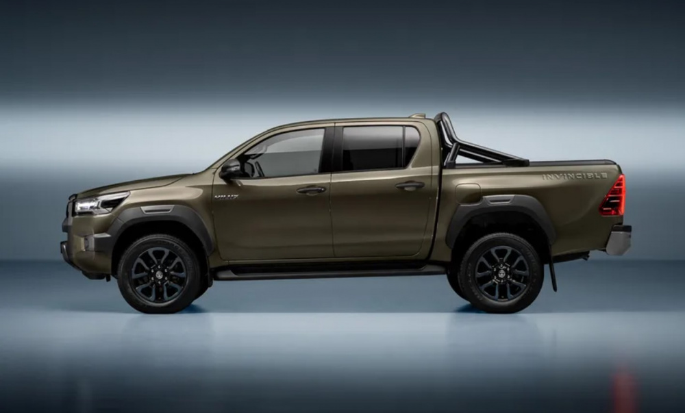 Toyota Hilux 2024 thêm công nghệ mild-hybrid 48V