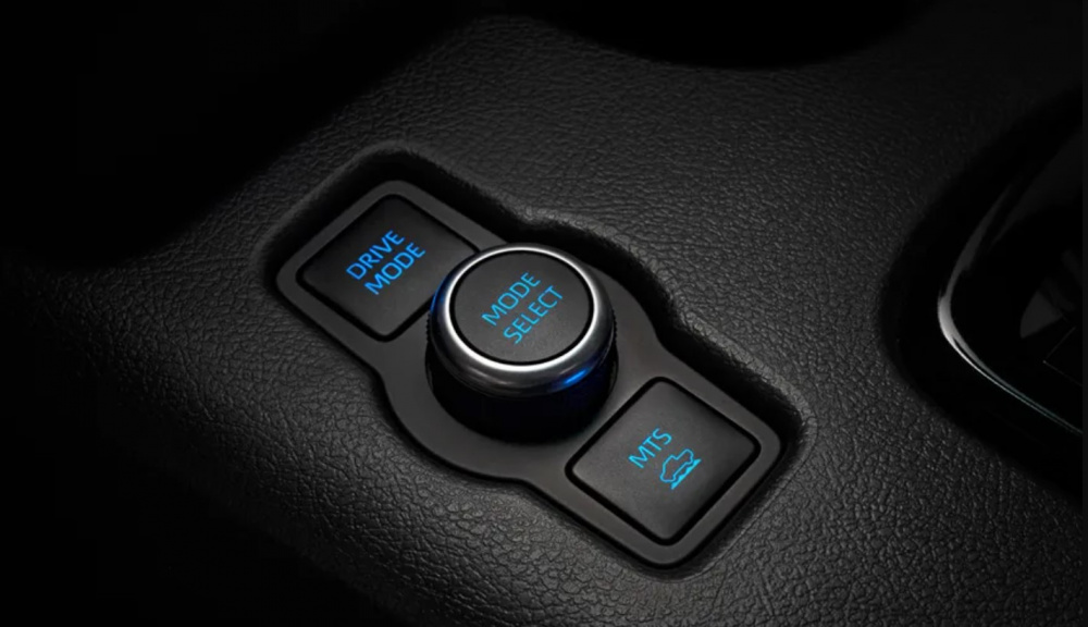 Toyota Hilux 2024 thêm công nghệ mild-hybrid 48V