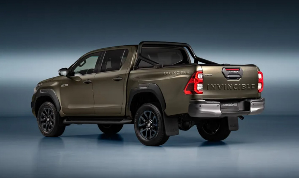 Toyota Hilux 2024 thêm công nghệ mild-hybrid 48V