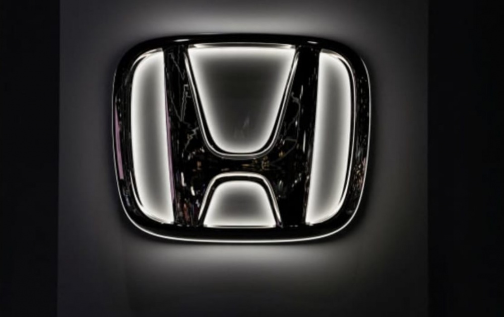 Toyota và Honda đua nhau triệu hồi khắp thế giới