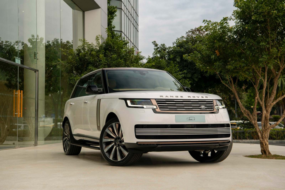 Range Rover SV