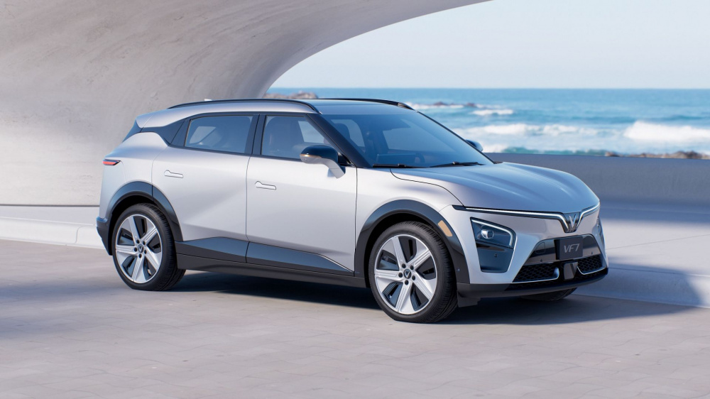 VinFast VF7 sẽ trình làng tại CIAS 2023