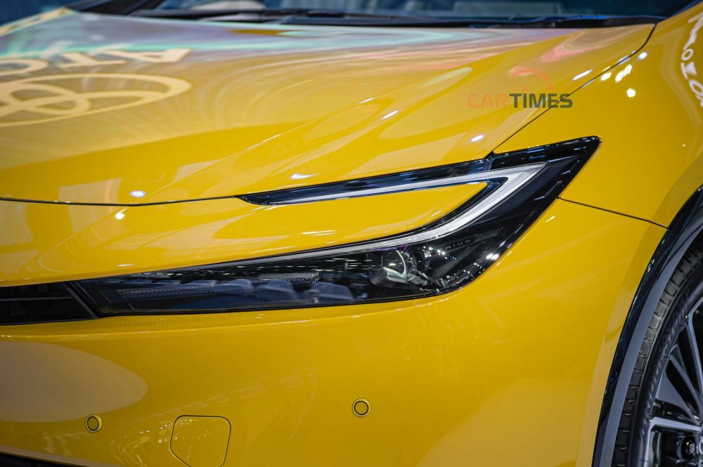 Đèn pha xe Toyota Prius 2023