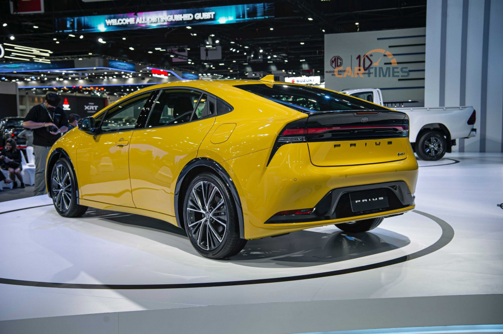 Đuôi xe Toyota Prius 2023