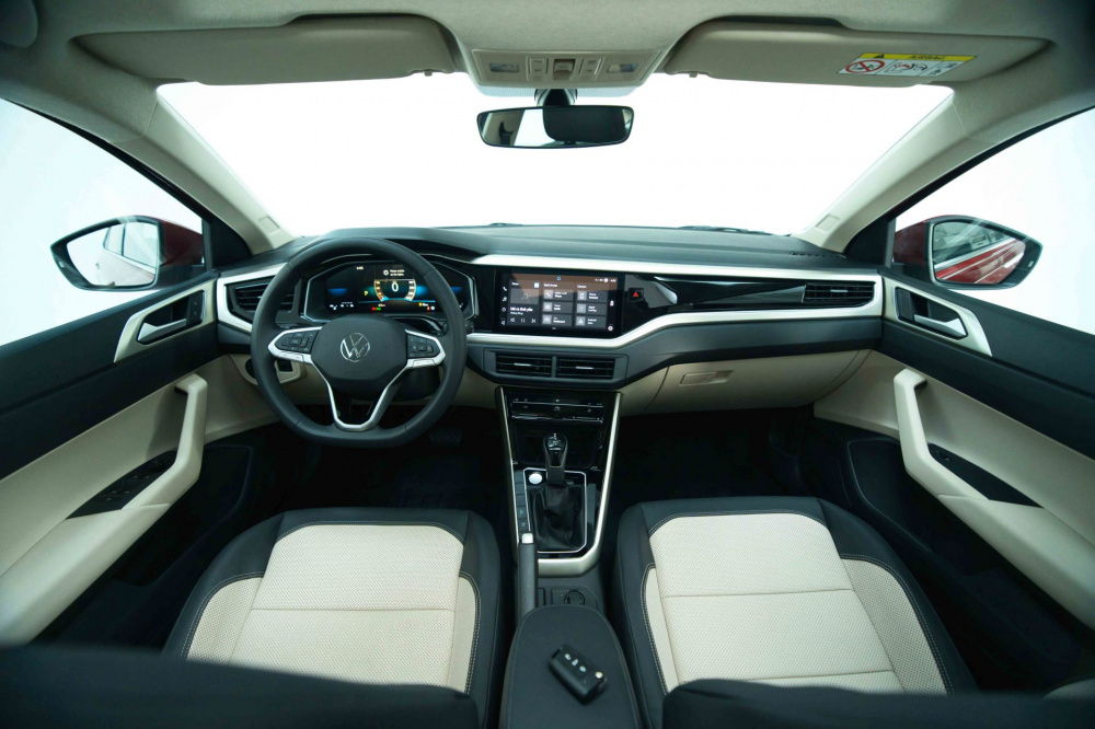 Hàng ghế trước của xe Volkswagen Virtus