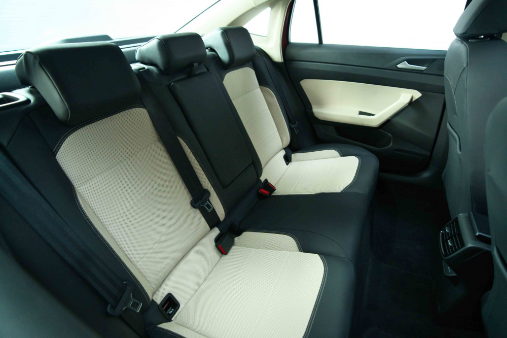 Hàng ghế thứ 2 xe Volkswagen Virtus
