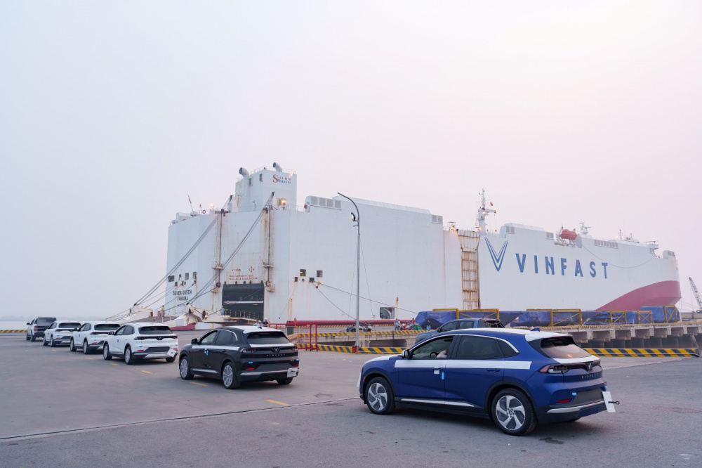 Thêm 1.879 chiếc VinFast lên đường sang Mỹ