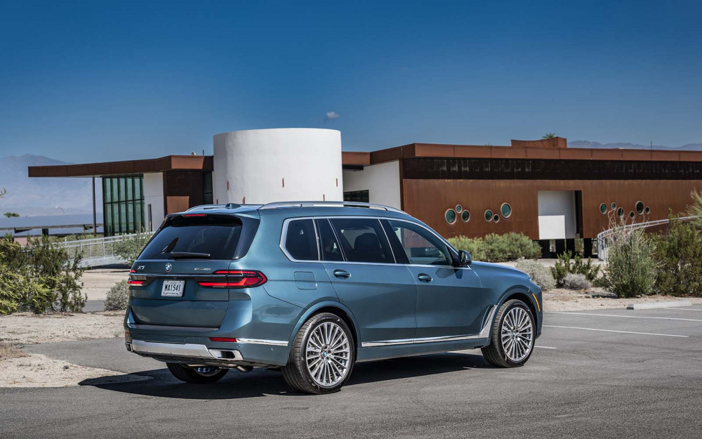 BMW X7