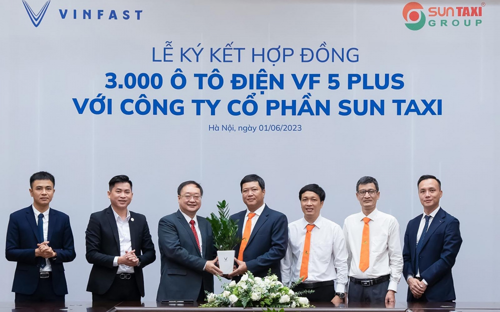 Taxi điện Sun