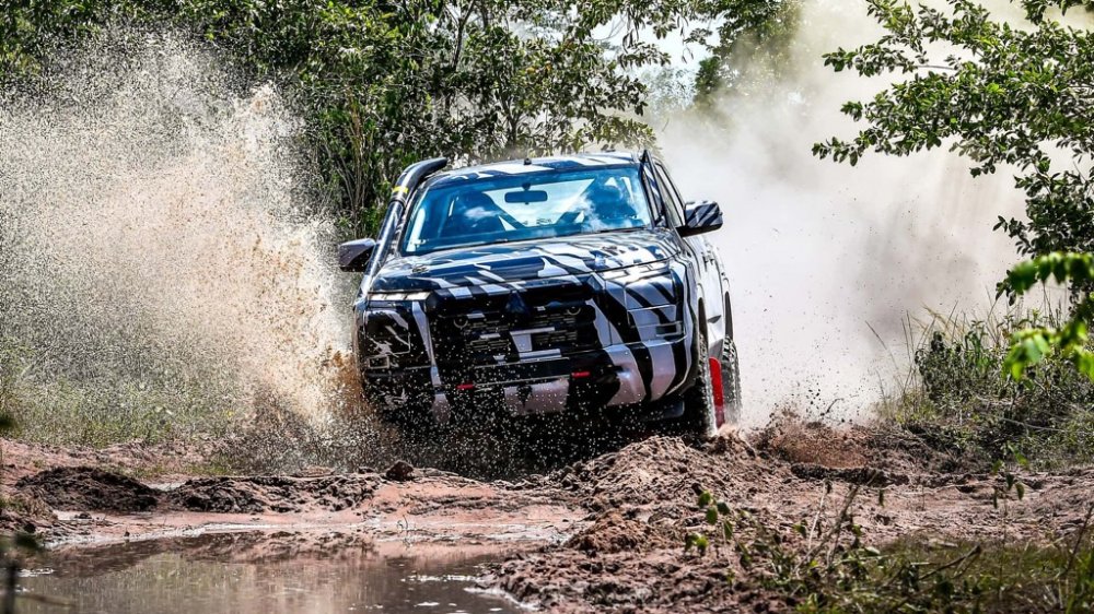 Mitsubishi Triton 2023 sẽ thay đổi toàn diện