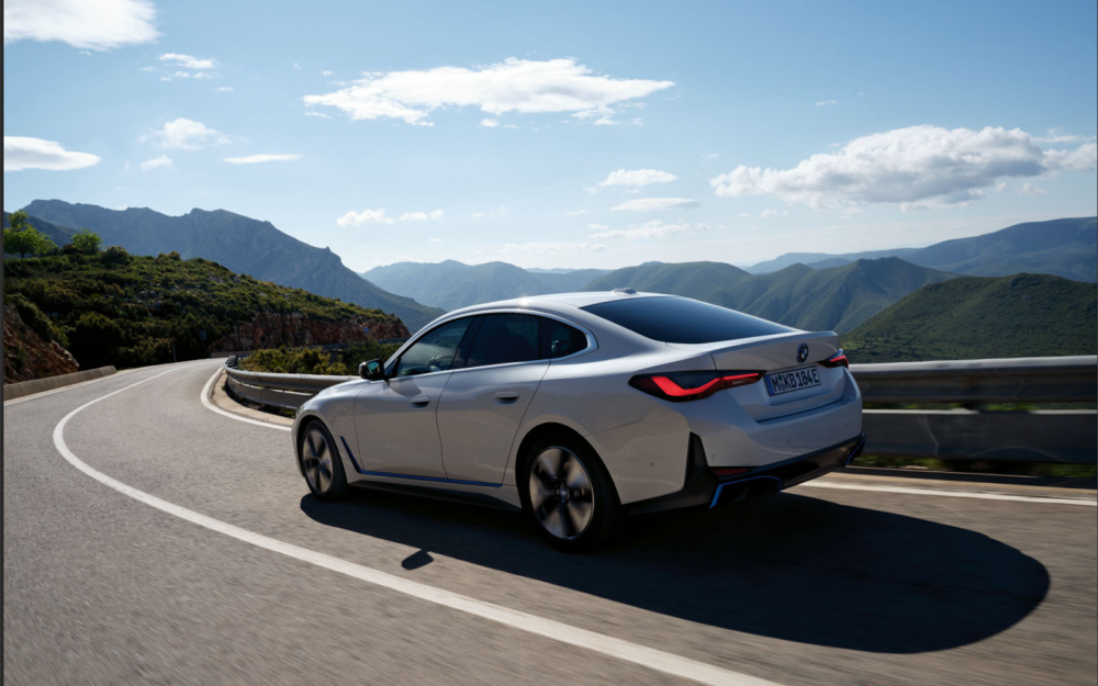 Vận hành BMW i4