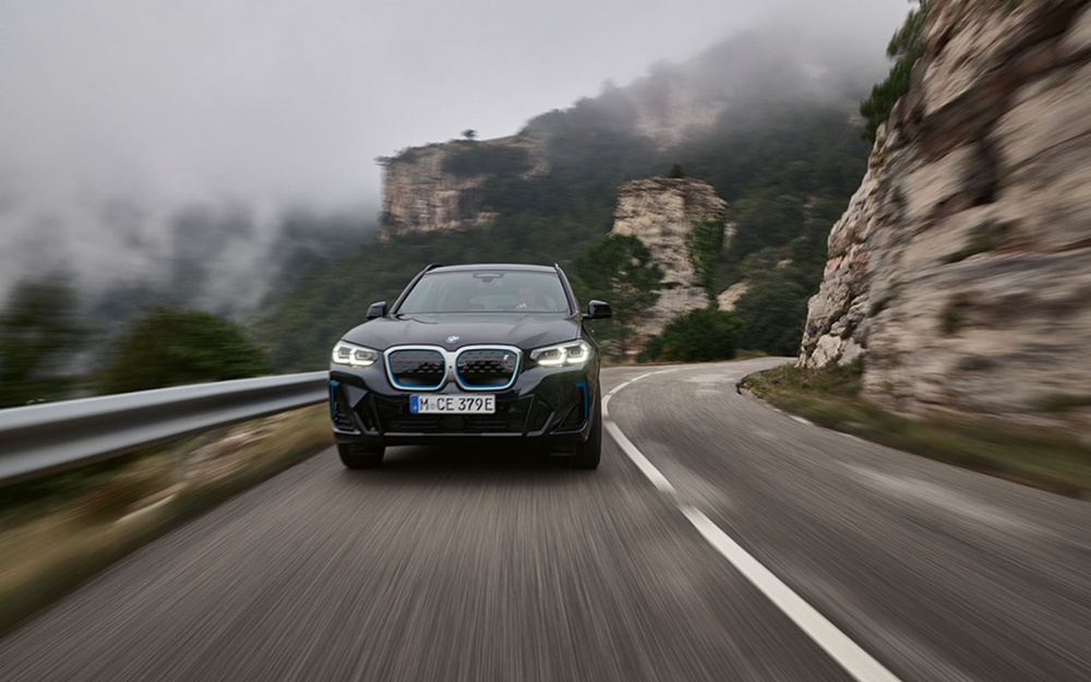 BMW iX