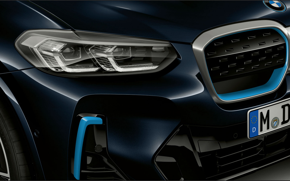 Thiết kế phía trước xe BMW iX3
