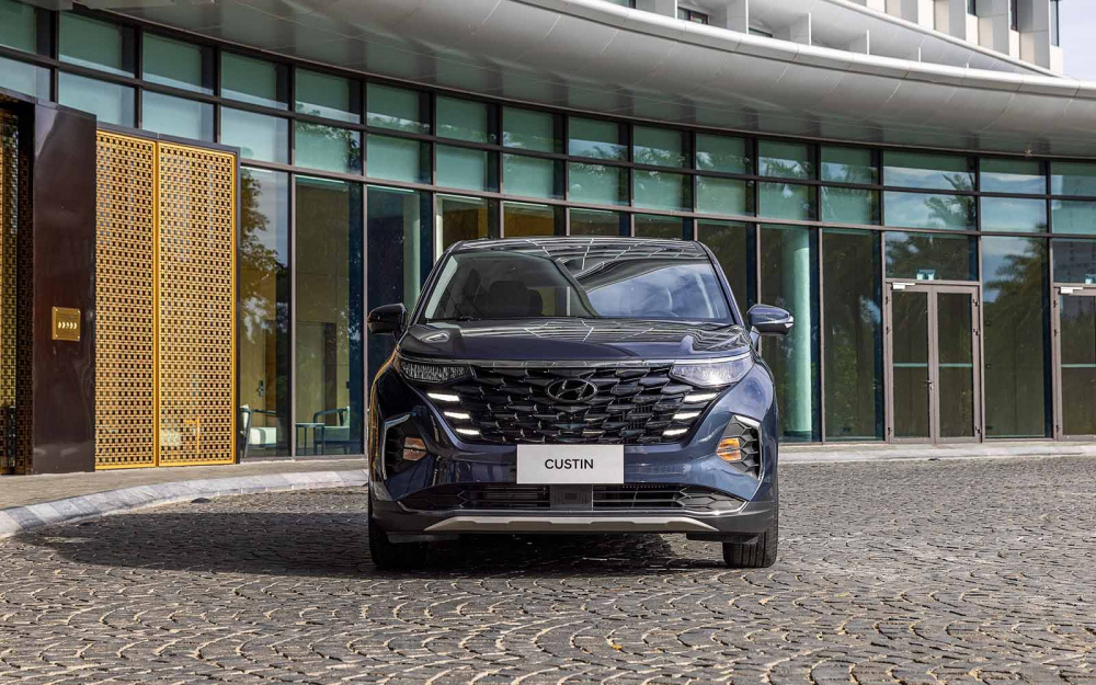 Hyundai Custin