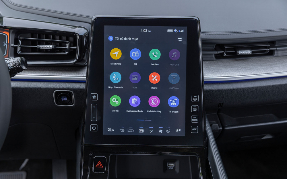 Nội thất Hyundai Custin