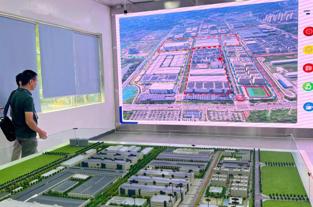 Nhà máy pin xe điện