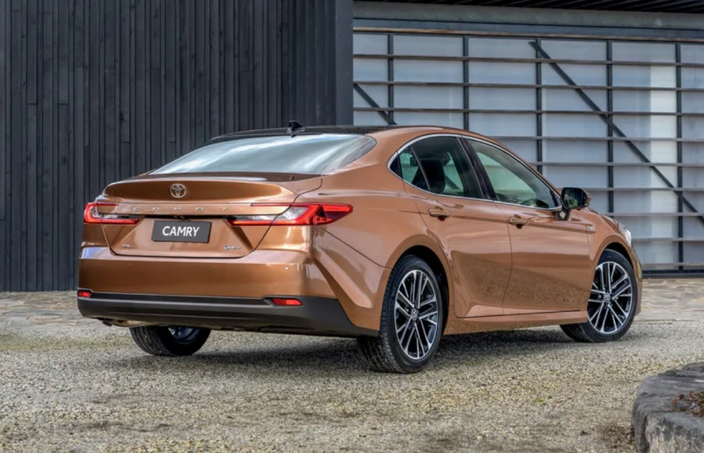 Toyota Camry 2025