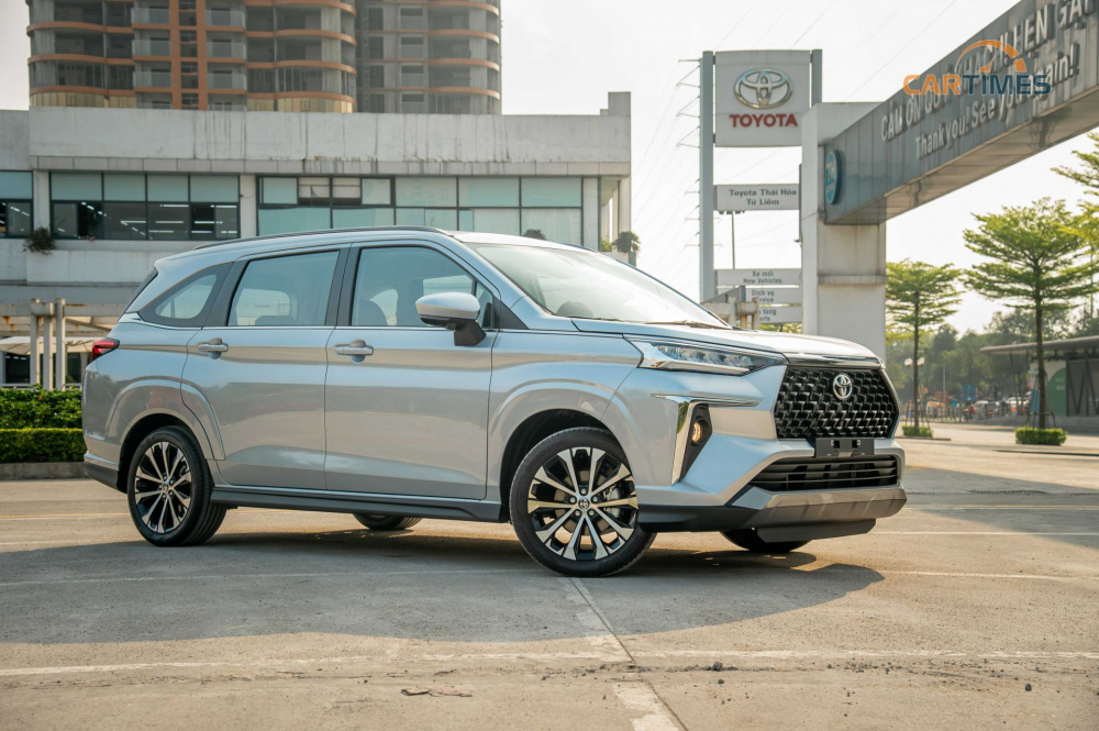Xe Toyota Veloz Cross