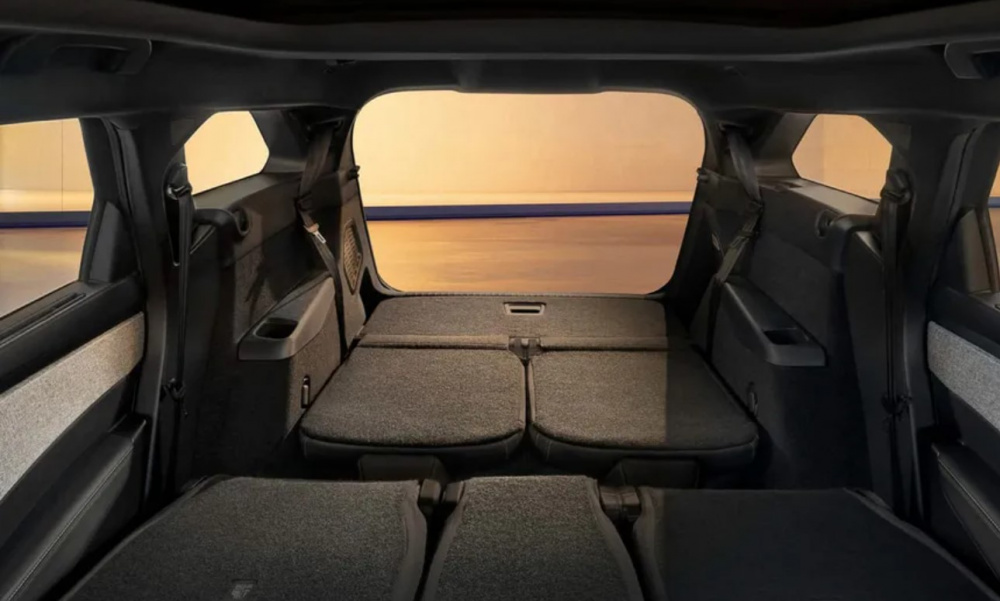 Peugeot 5008 hoàn toàn mới lộ diện dưới dạng EV và mild hybrid