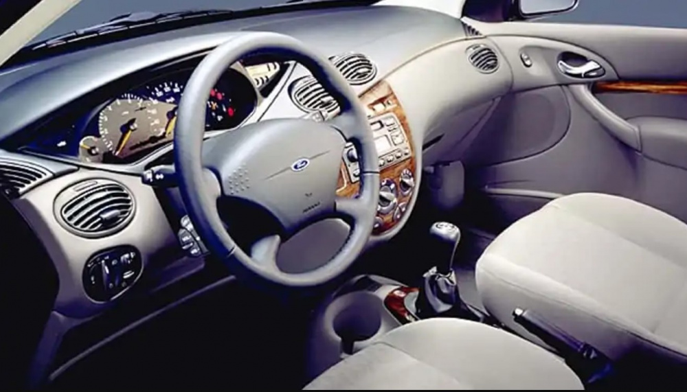 Tìm hiểu lịch sử của Ford Focus thế hệ đầu tiên