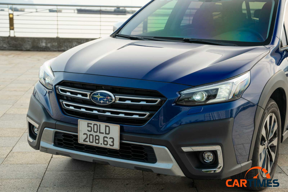 mặt trước Subaru Outback