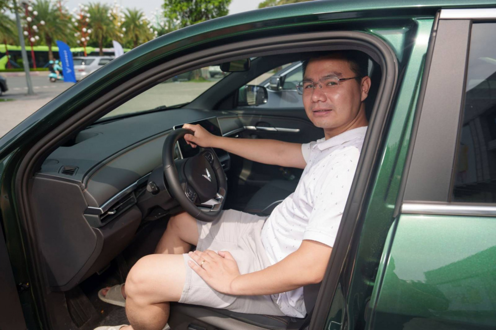 Nhiều khách hàng lái thử VF 6 ấn tượng với khả năng vận hành của xe